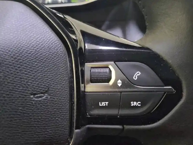 Peugeot 208 puretech 100 s&amp;s bvm6 — photo 91