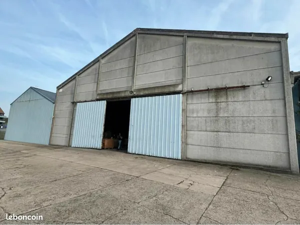ENTREPOT - LOGISTIQUE 946 m² COMINES