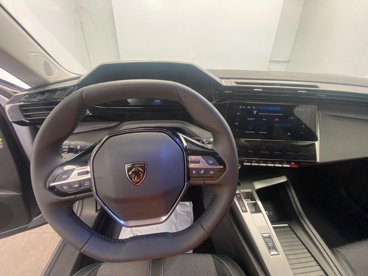 Peugeot 308 hybrid 145 e-dcs6 allure — photo 12