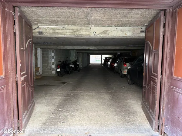 Parking hypercentre Bordeaux