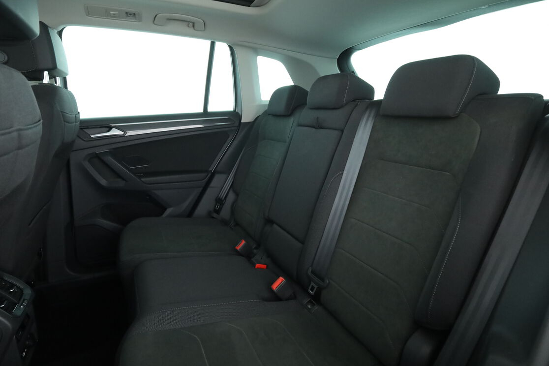 Volkswagen Tiguan 1.4 eHybrid Elegance DSG6 — photo 13