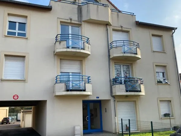 Dans petite residence