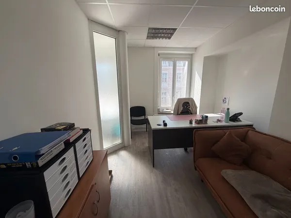 Bureau à louer - meyzieu (69330)
