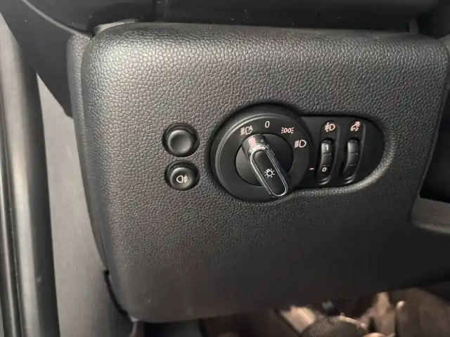 Mini Mini hatch 3 portes cooper 136 ch dkg7 — photo 42