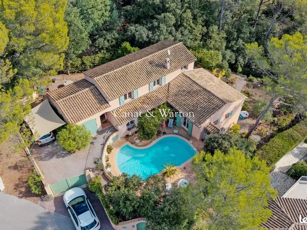 Villa 6 pièces 193 m²