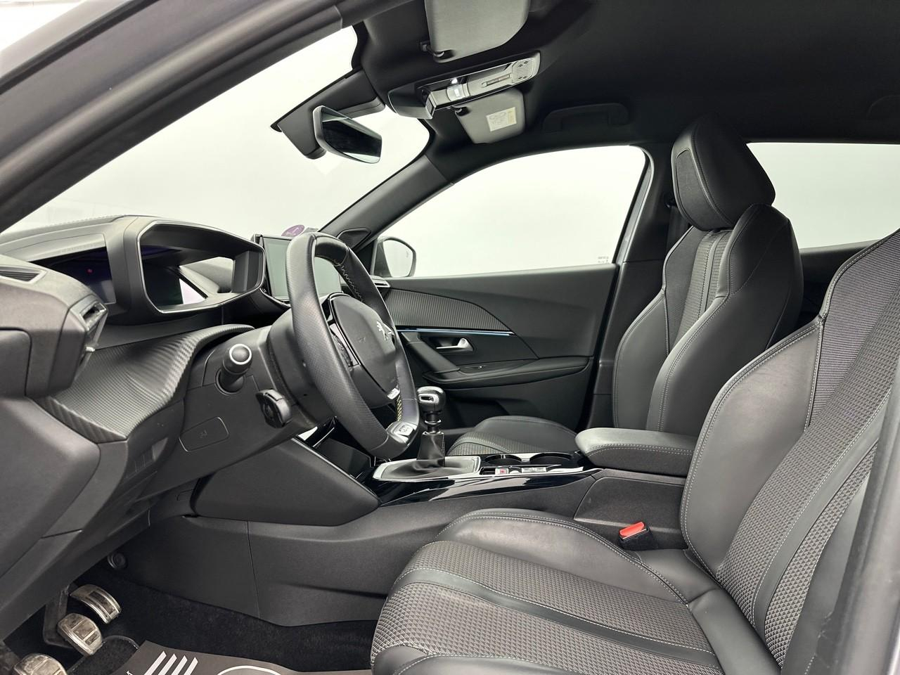 Peugeot 2008 puretech 130 s&s bvm6 gt — photo 9