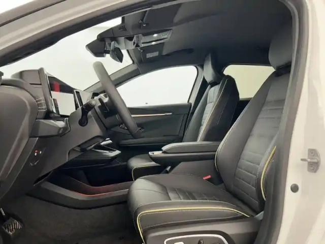Renault Megane e-tech 220 ch autonomie confort gsr2 — photo 72