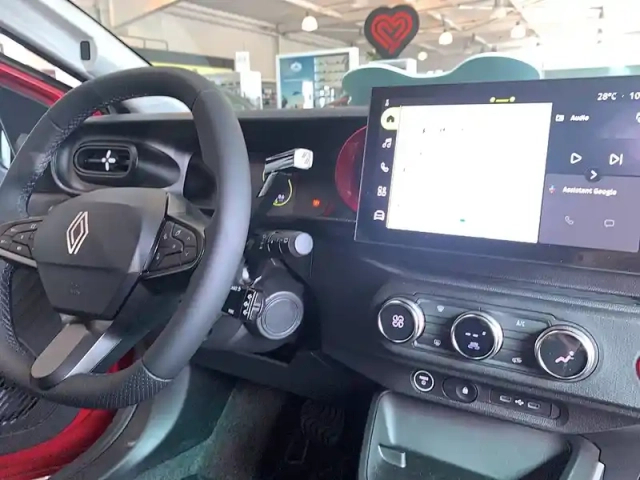 Renault Twingo e-tech electrique 80 ch autonomie urbaine — photo 6