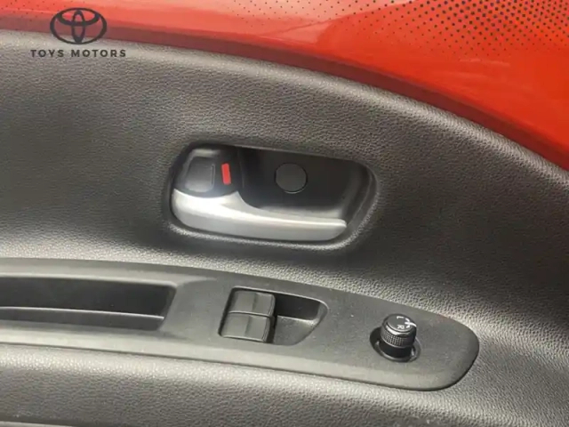 Toyota Aygo 1.0 s-cvt 72 design — photo 19