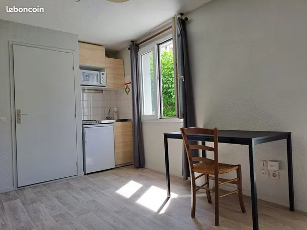 Appartement - 1 pièce - 17m² - quartier Chorier Berriat