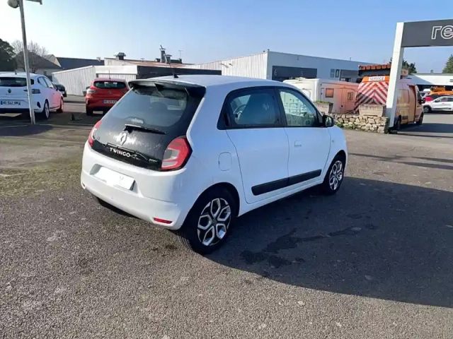 Renault Twingo iii e-tech — photo 43