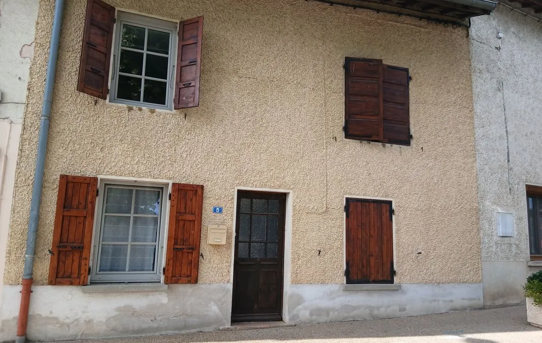 Photo 1