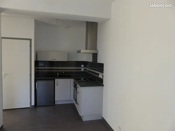 Appartement RDC, 2 pièces,Fougères Particulier