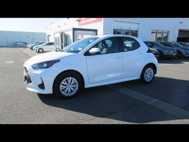 Toyota YARIS Toyota Yaris 120 VVT-i Dynamic Business 5p MC24