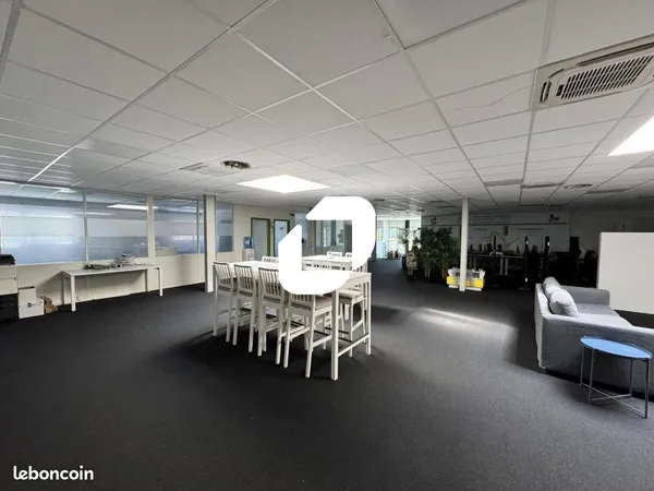 Bureaux 385 m²
