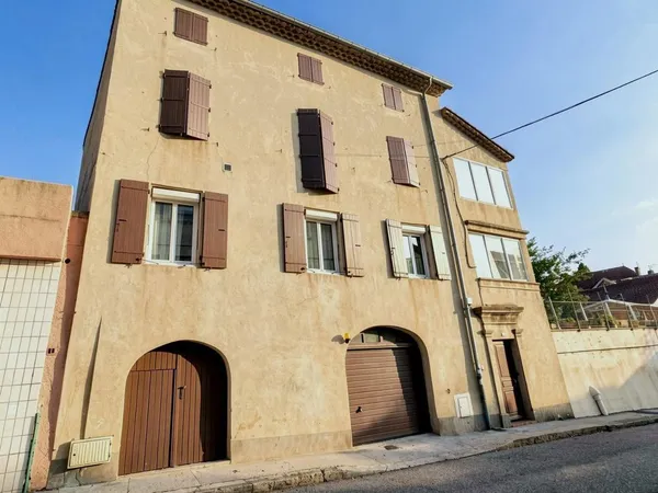 Immeuble 199 m²