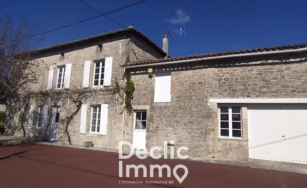 Maison Vente Champagne-Mouton 4p 166m² 99000€