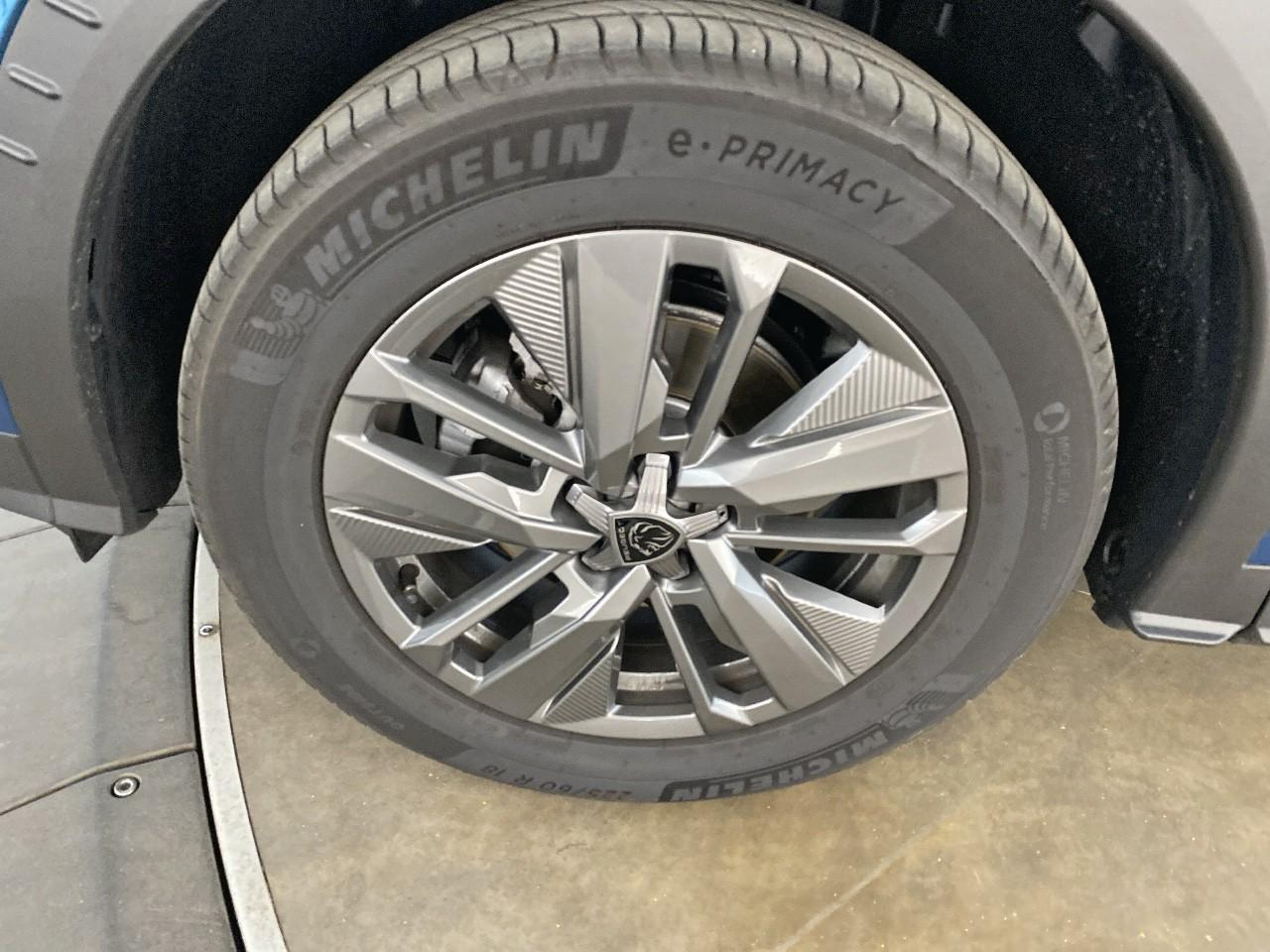 Peugeot 5008 hybrid 145 ch e-dcs6 allure — photo 11