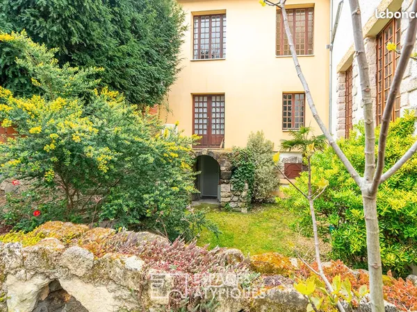 Maison de ville 8 pièces 230 m²