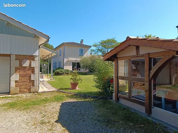Maison 5 pièces 140 m²