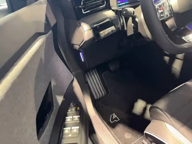 Renault 4 renault  e-tech electrique 150 ch autonomie confort — photo 40