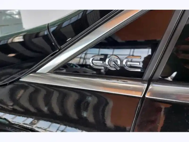 Mercedes Eqe suv 350 4matic suv amg lin — photo 3