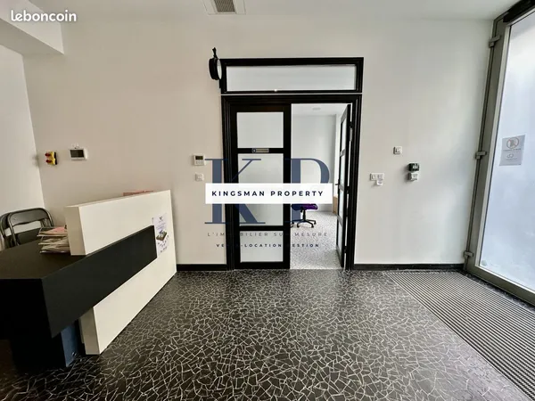 Local commercial 148 m² Paris