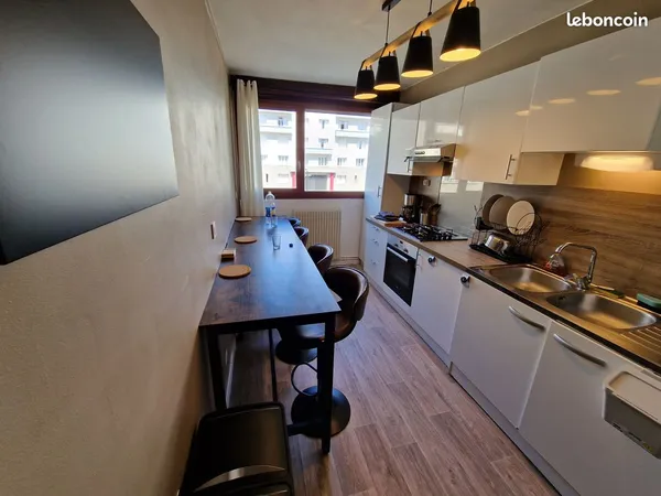 Location 1 P dans un appartement 85m² spéciale étudiant(e)