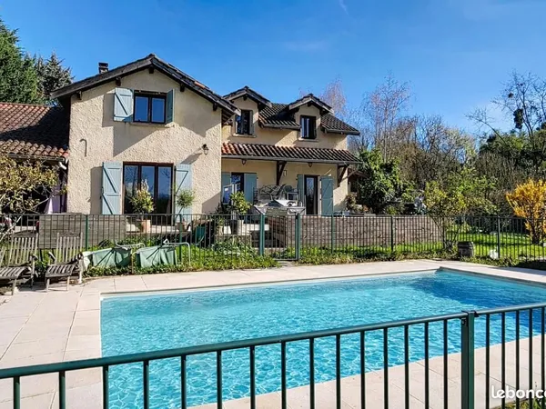 Maison 6 pièces 160 m²