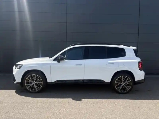 Mercedes Glb 200 amg line — photo 2