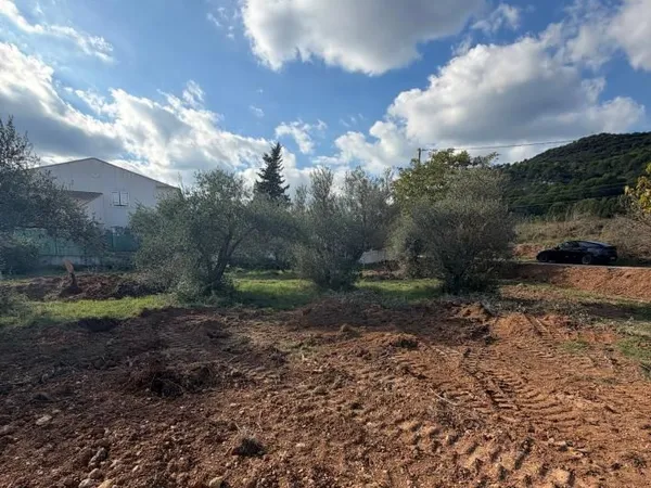 Terrain 700 m² Le Val