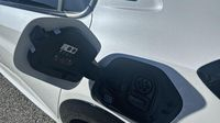 Peugeot 208 e-208 136ch GT — photo 12