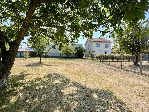Terrain constructible 539 m²