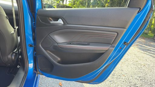 Peugeot 308 SW 1.5 BlueHDi 130 EAT8 - GT Line – 2021 – 98863 km – Diesel – Boîte Automatique — photo 9