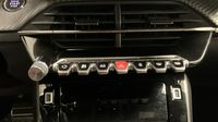 Peugeot 2008 1.2 PureTech 130ch S&S GT EAT8 — photo 26