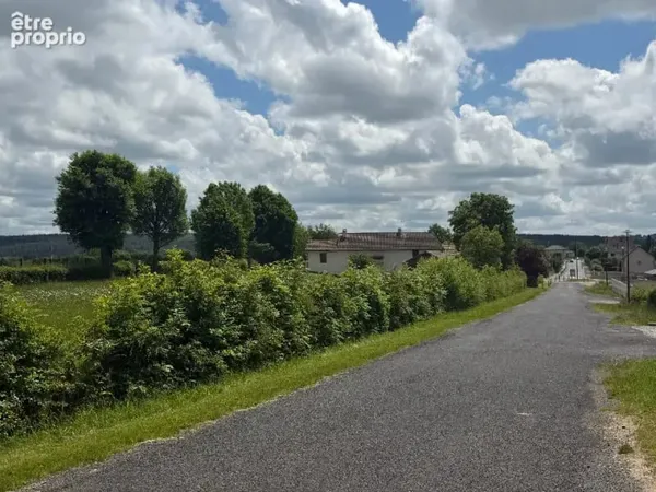 Terrain 800 m²