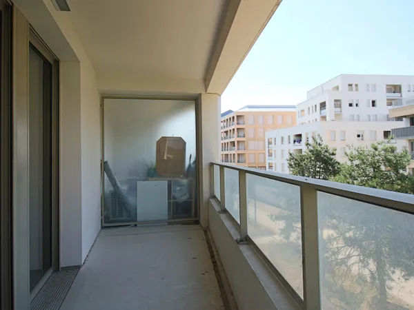 Appartement 2 pièces avec Balcon et Parking