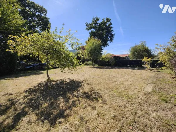 Terrain 476 m²