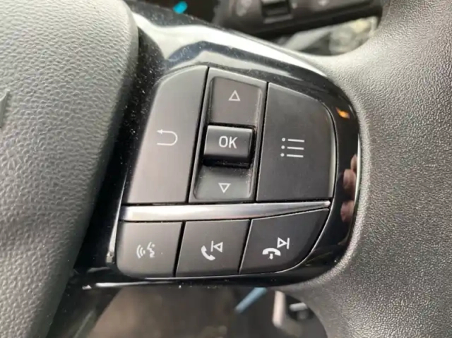Ford Fiesta affaires 1.5 tdci 85ch s&amp;s trend — photo 21