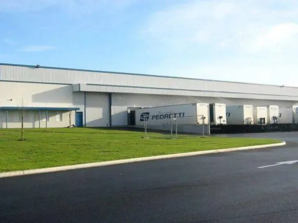 Local commercial 2760 m²