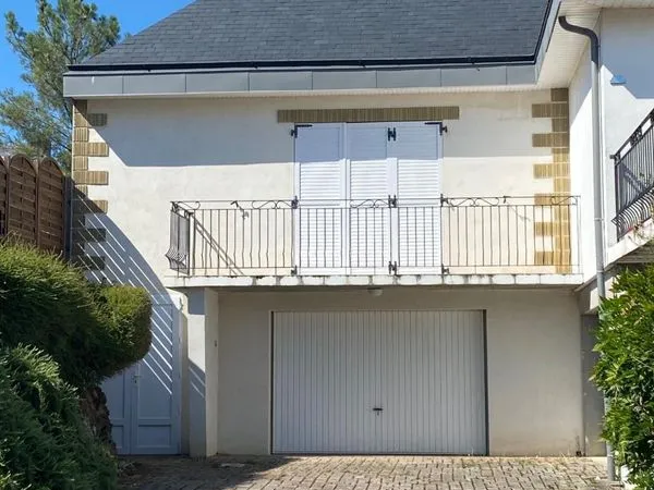 MAISON AVEC GARAGE et JARDIN