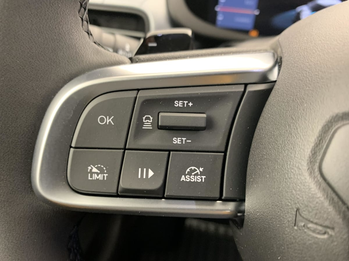 Jeep Avenger — photo 15