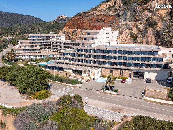 Studio meublé bord de Mer Ajaccio Sanguinaires