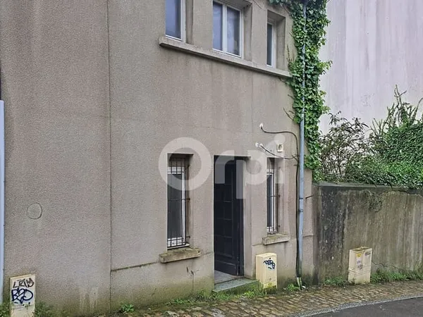 Immeuble 6 pièces 64 m²