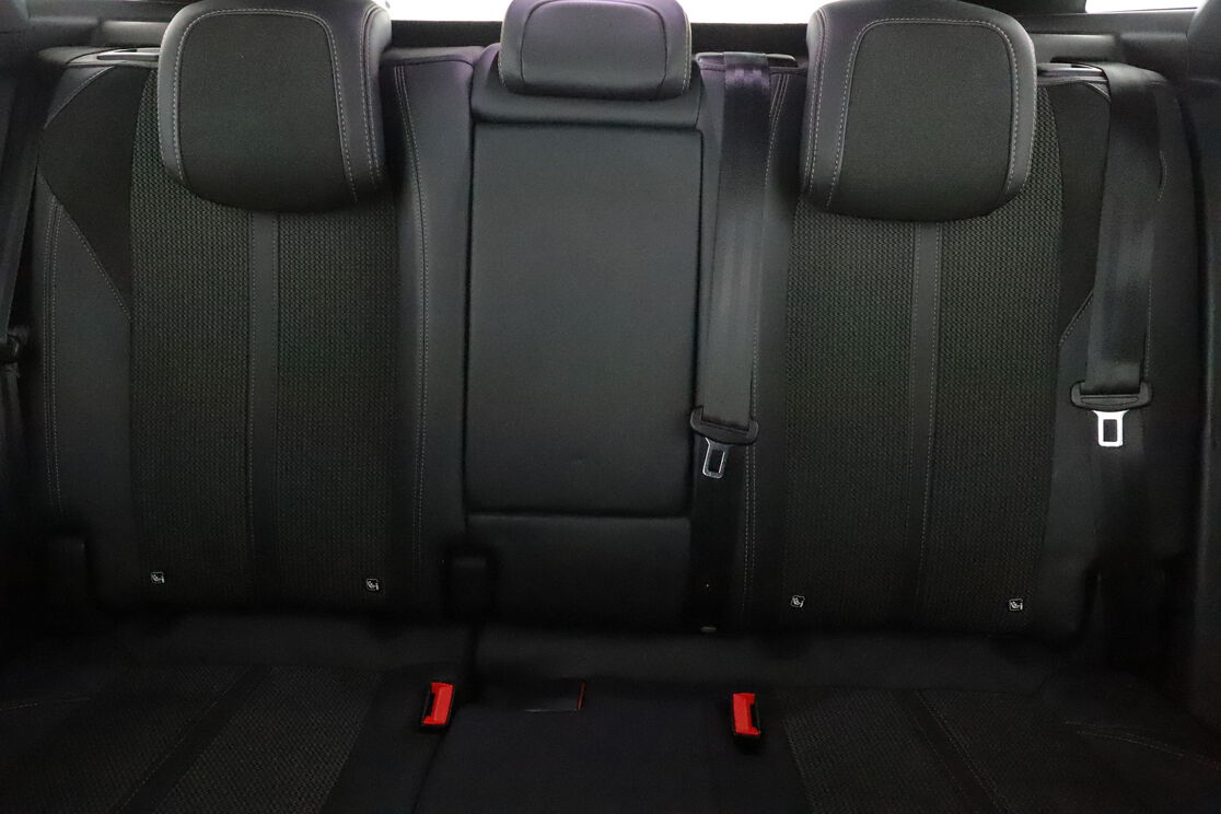 Peugeot 3008 1.5 Blue-HDi GT EAT8 — photo 14