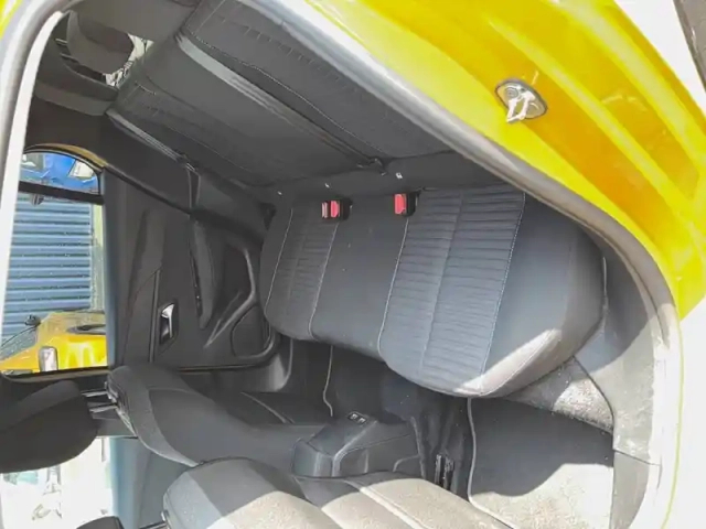 Peugeot 208 electrique 50 kwh 136ch — photo 10