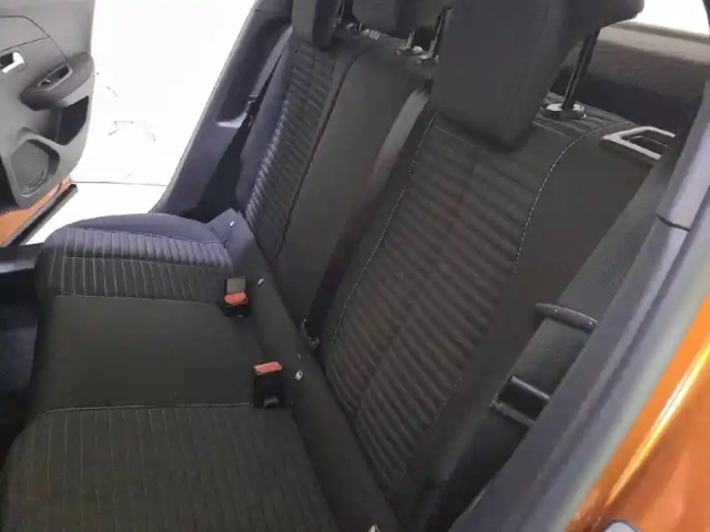 Peugeot 2008 puretech 100 s&amp;s bvm6 — photo 32
