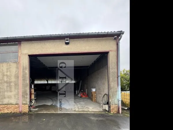 Entrepôt 420 m²