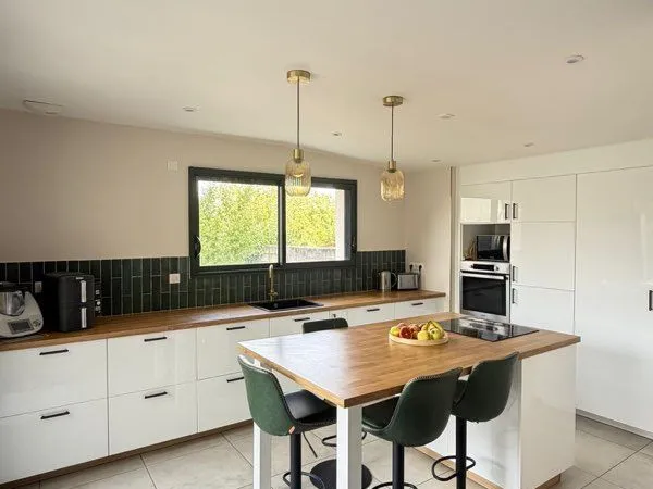 Plain-pied 140m2 avec dépendance