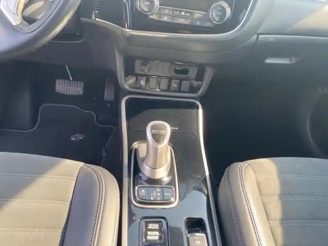 Mitsubishi Outlander phev twin motor intense 4wd — photo 11